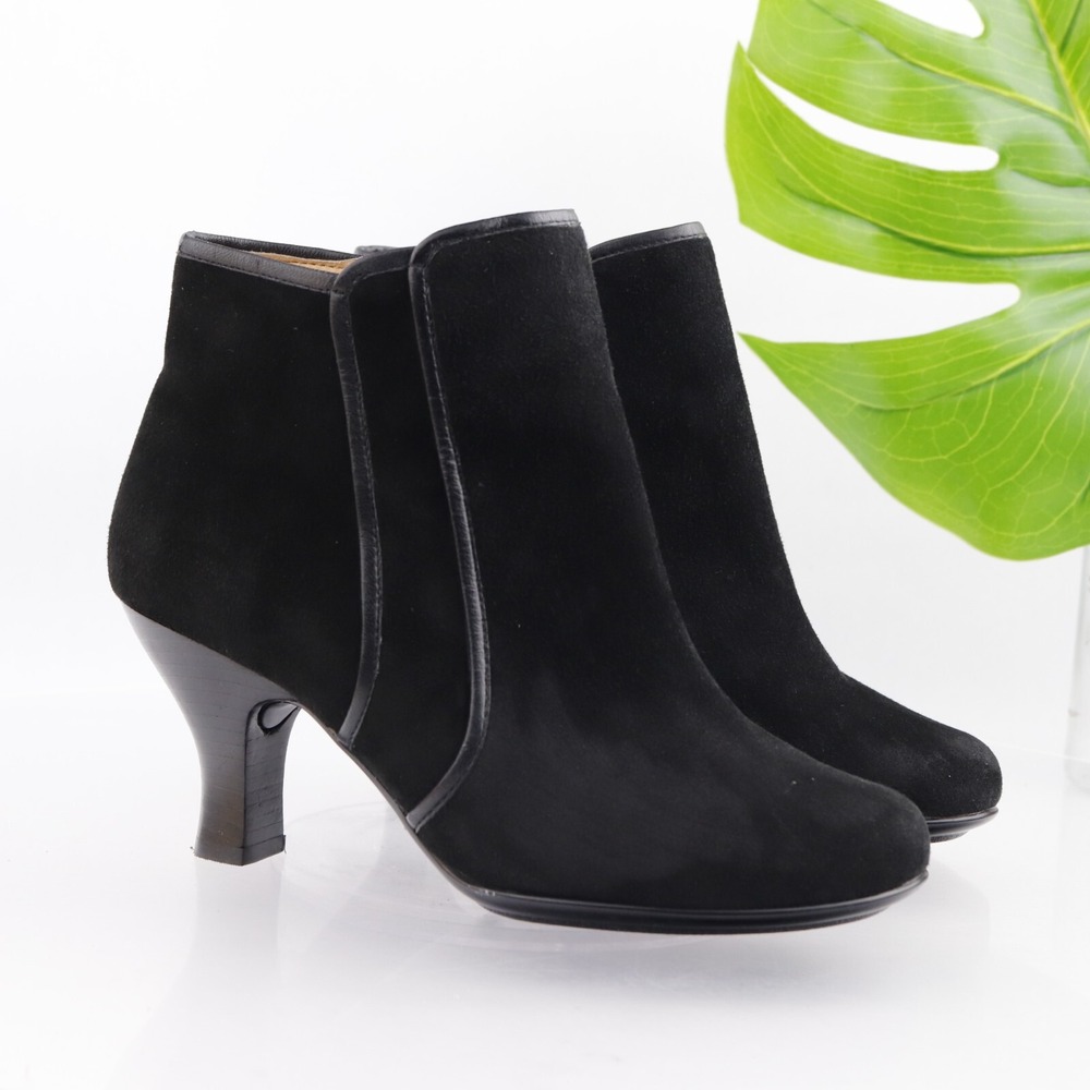 Sofft Womens Boots Size 7.5 WIDE Black Suede Ankle Booties Spool Heel Comfort